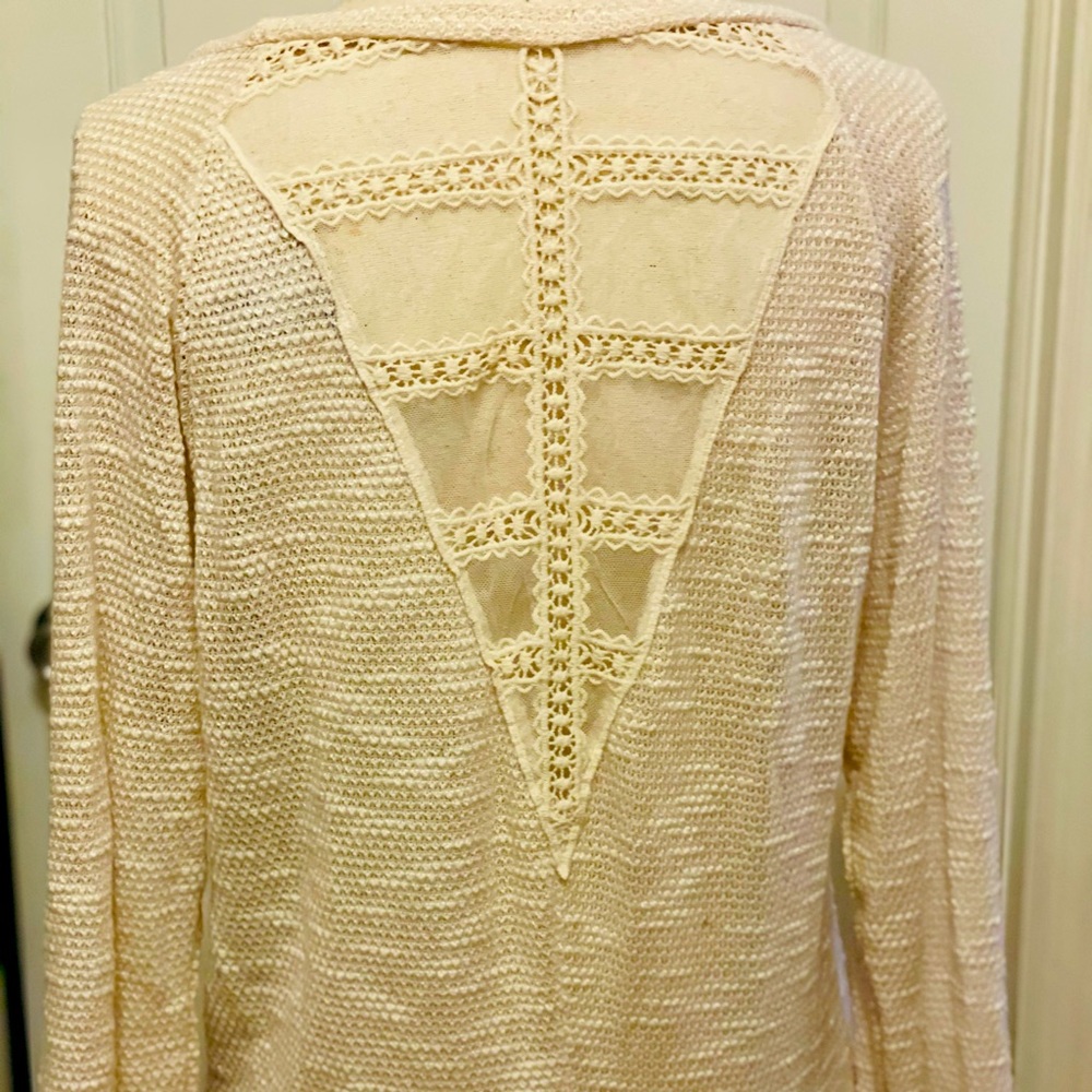 Sweater with cute back detail